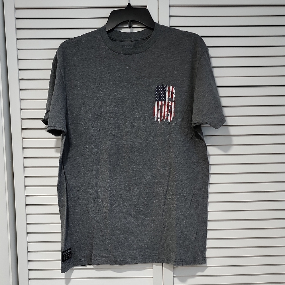 Men's Howitzer, Patriotic T-shirt, Gray w/ Distressed American Flag. Large.